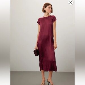 NWT Short-Sleeve Slip Midi Dress in Plissé - small